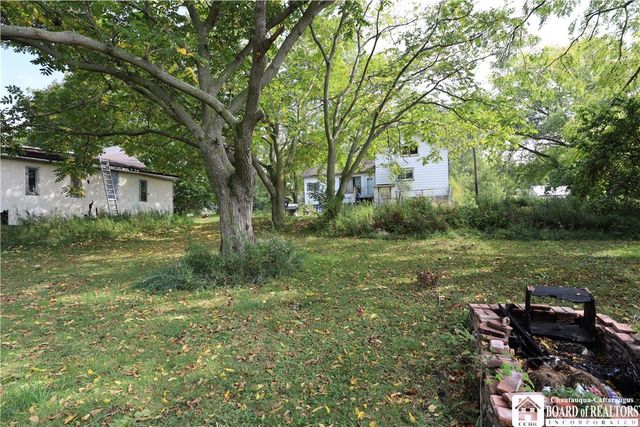 7246 East Route 20, Westfield, NY 14787