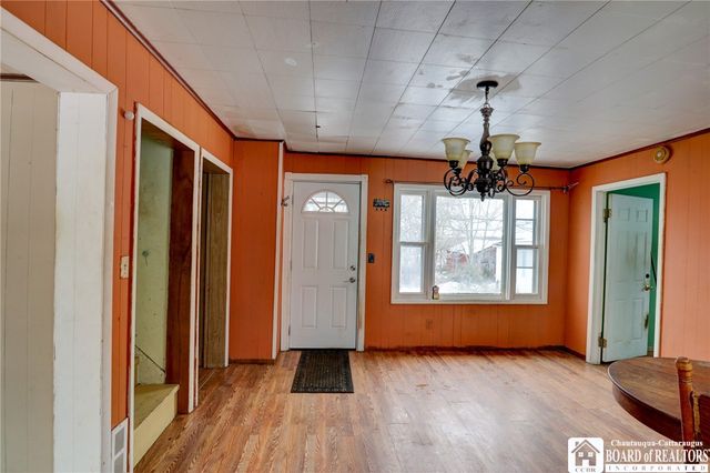 7246 East Route 20, Westfield, NY 14787