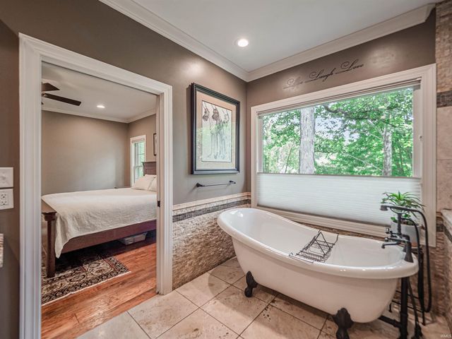 11610 Blue Grass Road, Evansville, IN 47725