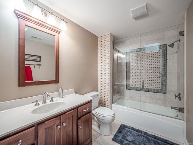 11610 Blue Grass Road, Evansville, IN 47725