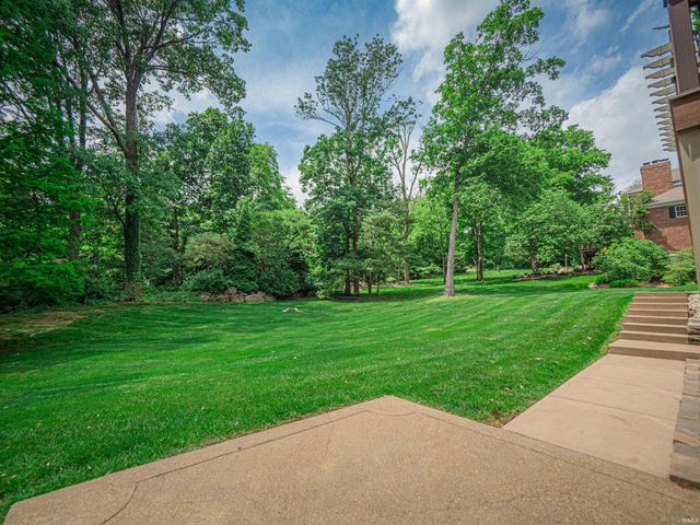 11610 Blue Grass Road, Evansville, IN 47725