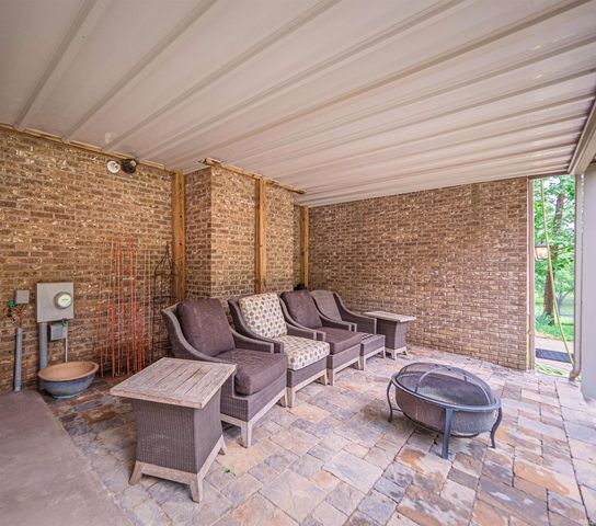 11610 Blue Grass Road, Evansville, IN 47725