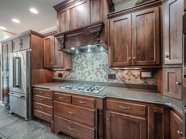 11610 Blue Grass Road, Evansville, IN 47725