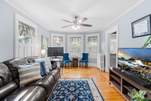 48 Eddy St 48, Newton, MA 02465