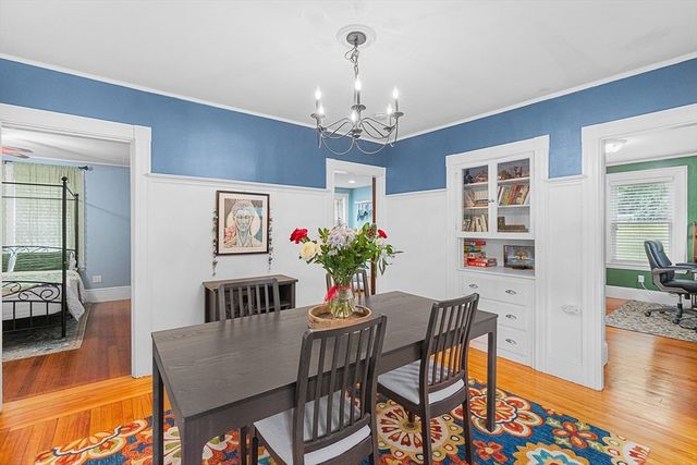 48 Eddy St 48, Newton, MA 02465