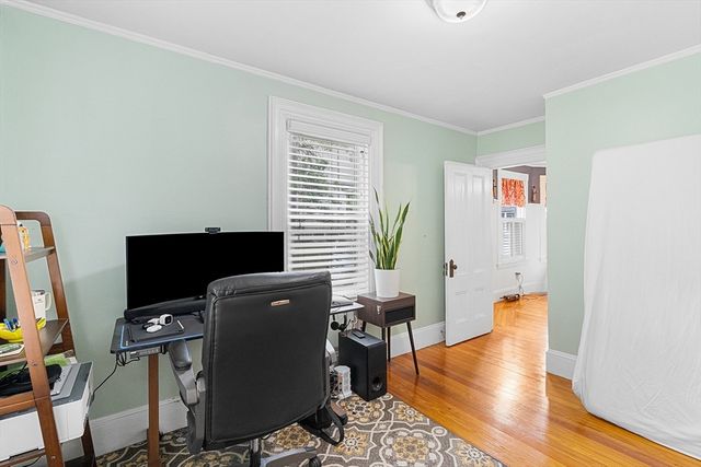 48 Eddy St 48, Newton, MA 02465