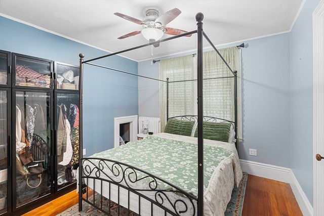 48 Eddy St 48, Newton, MA 02465