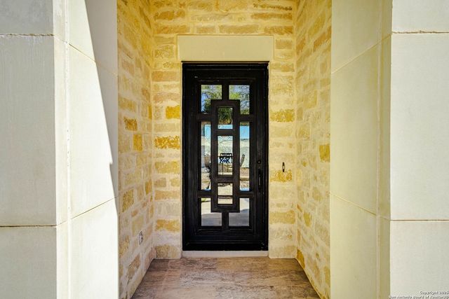 165 Antler Falls Run, Comfort, TX 78013