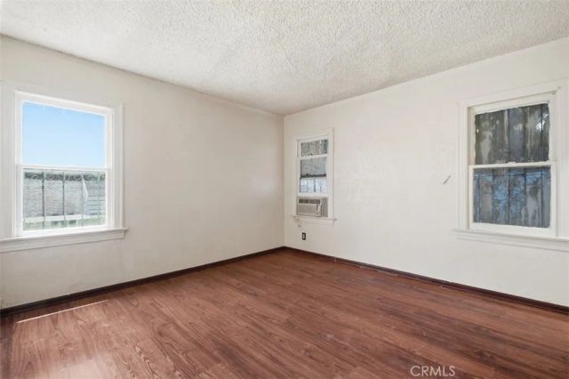 2136 W 75th Street, Los Angeles, CA 90047