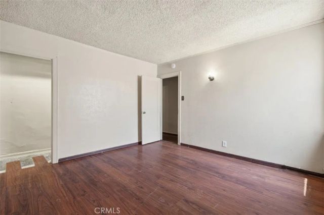 2136 W 75th Street, Los Angeles, CA 90047
