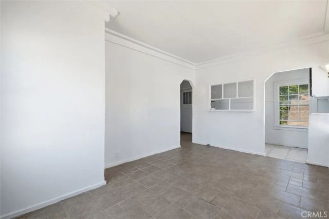 2136 W 75th Street, Los Angeles, CA 90047