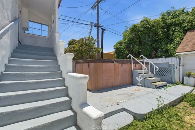 2136 W 75th Street, Los Angeles, CA 90047
