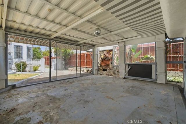 2136 W 75th Street, Los Angeles, CA 90047