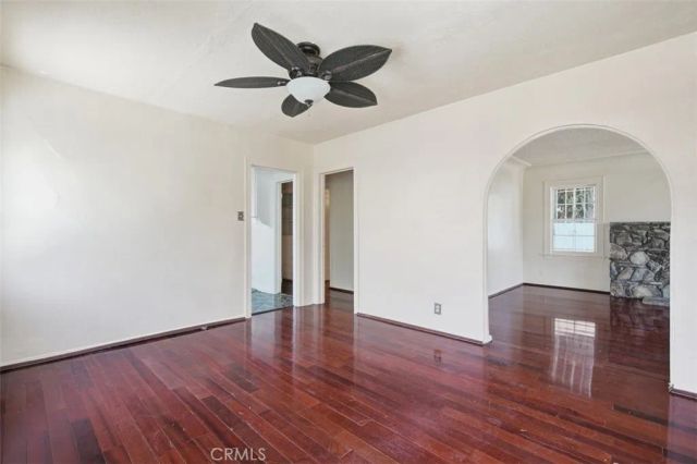 2136 W 75th Street, Los Angeles, CA 90047