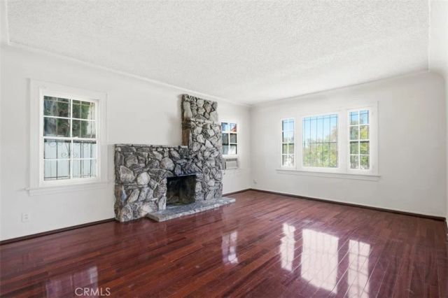 2136 W 75th Street, Los Angeles, CA 90047