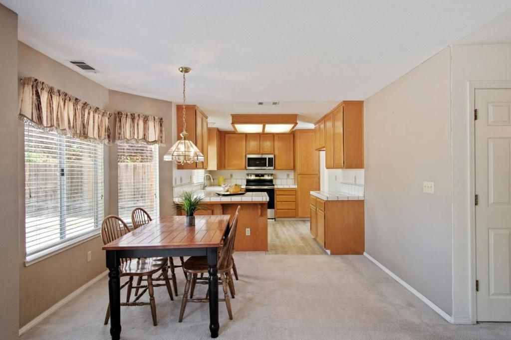 Image 17 of property listing at 1622 Fir, Los Banos, CA 93635