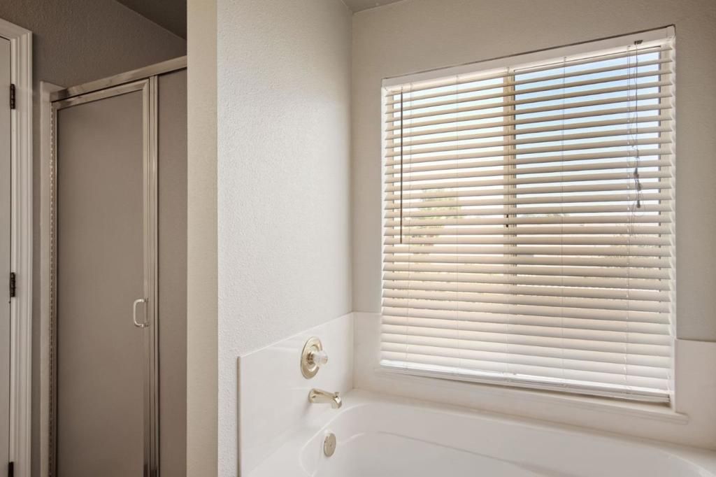 Image 23 of property listing at 1622 Fir, Los Banos, CA 93635