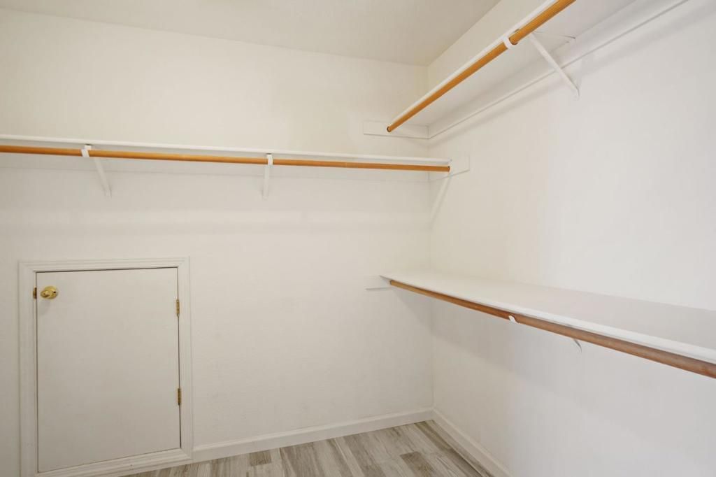 Image 24 of property listing at 1622 Fir, Los Banos, CA 93635