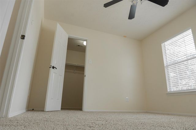 1902 Vernal Glen Cir, Spring, TX 77388