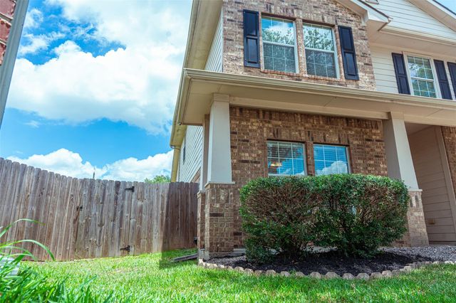 1902 Vernal Glen Cir, Spring, TX 77388