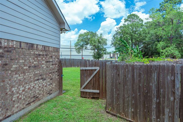 1902 Vernal Glen Cir, Spring, TX 77388