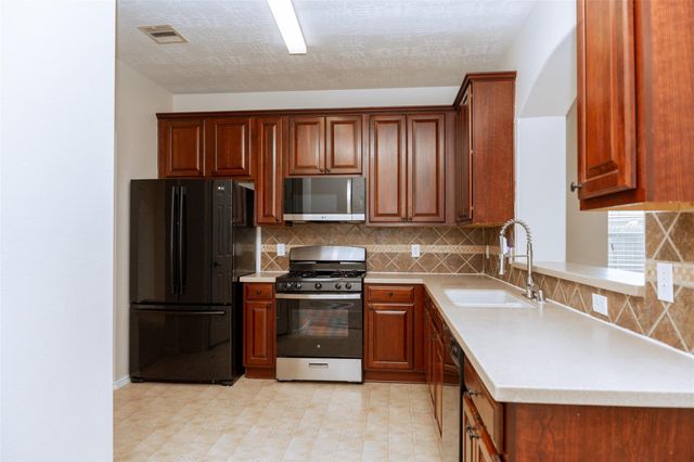 1902 Vernal Glen Cir, Spring, TX 77388
