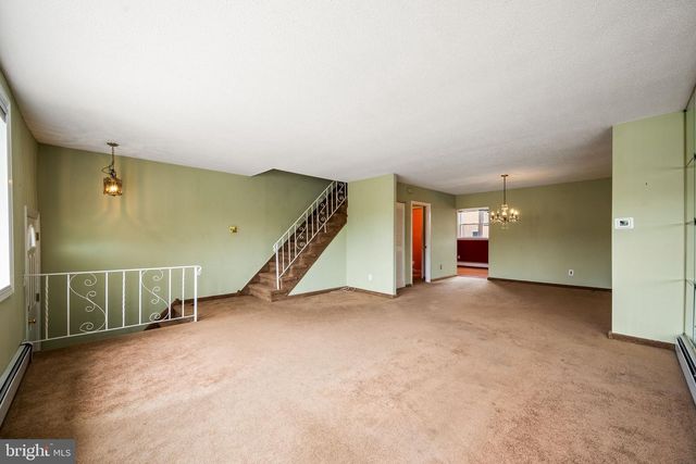 3202 THORNBROOK PL, Philadelphia, PA 19114