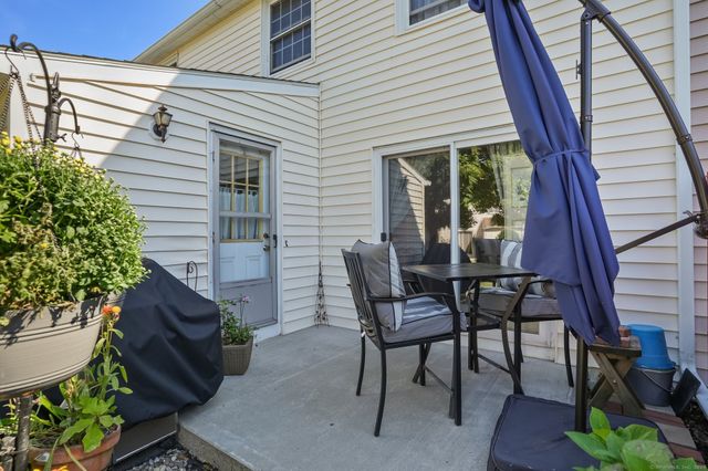 6 Jackson Drive 6, Milford, CT 06460