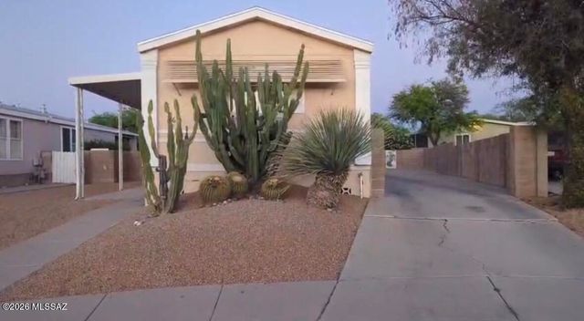 5061 S Mesquite Club Lane, Tucson, AZ 85706