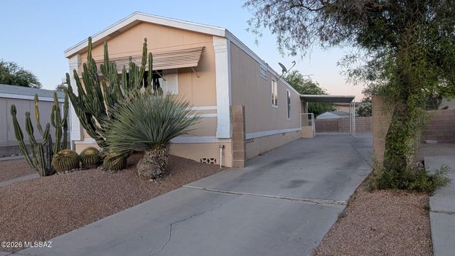 5061 S Mesquite Club Lane, Tucson, AZ 85706