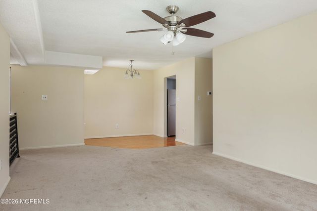 10 Newport Court B20, Brick, NJ 08724