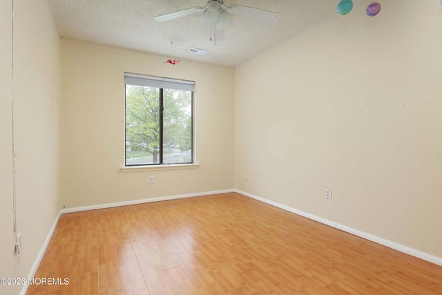 10 Newport Court B20, Brick, NJ 08724