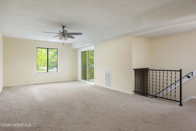 10 Newport Court B20, Brick, NJ 08724