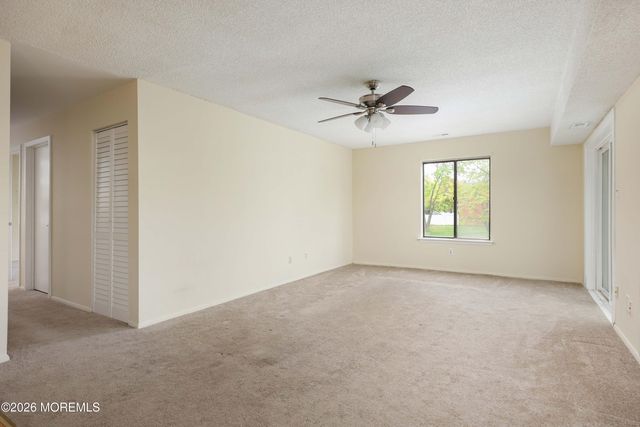 10 Newport Court B20, Brick, NJ 08724