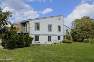 10 Newport Court B20, Brick, NJ 08724