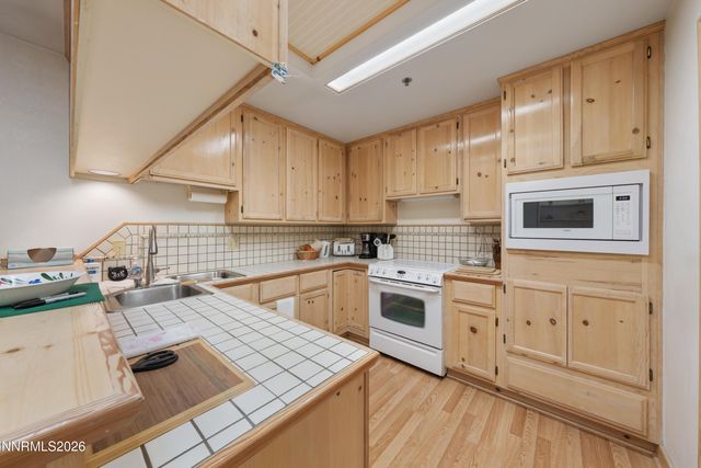 1016 Aspen Grove Circle, Minden, NV 89423