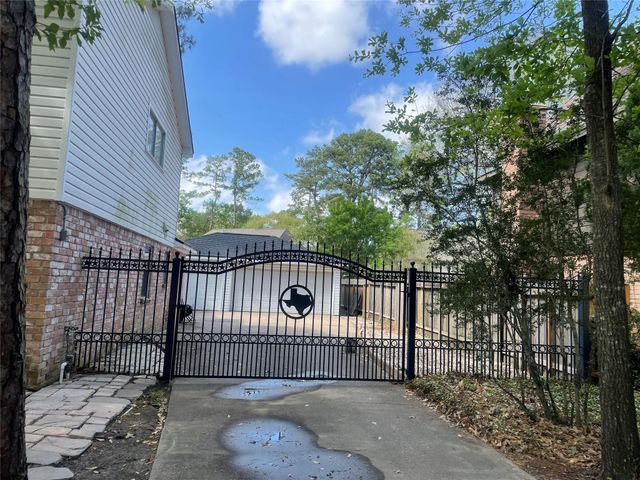 8218 Oak Moss Drive, Spring, TX 77379