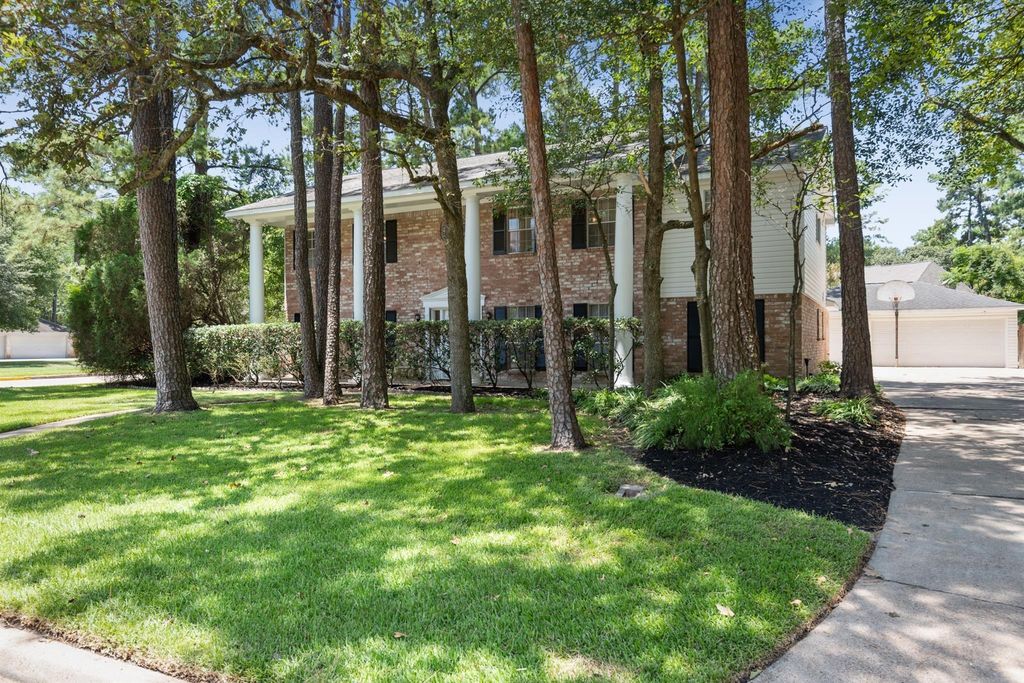 8218 Oak Moss Drive, Spring, TX 77379