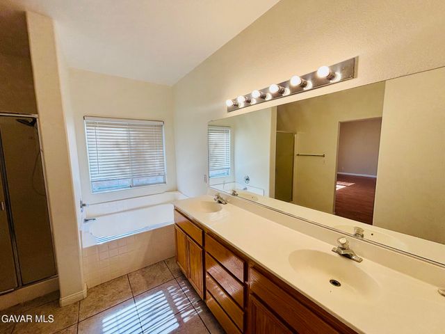 42309 Portland Lane, Lancaster, CA 93536