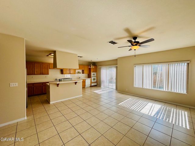 42309 Portland Lane, Lancaster, CA 93536