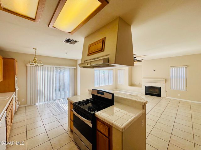 42309 Portland Lane, Lancaster, CA 93536