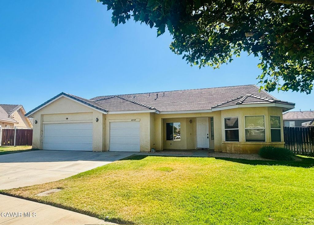 42309 Portland Lane, Lancaster, CA 93536