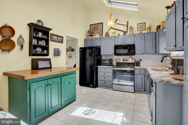 1200 CONEWAGO CREEK RD, Manchester, PA 17345