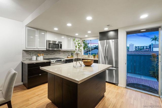 3974 Riviera Dr, San Diego, CA 92109