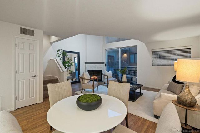 3974 Riviera Dr, San Diego, CA 92109