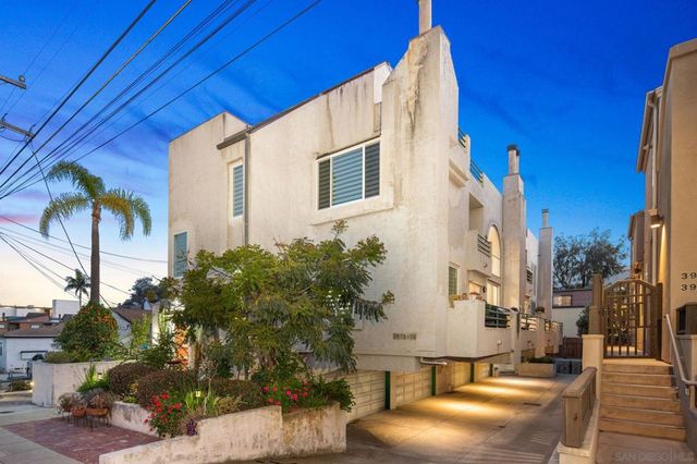 3974 Riviera Dr, San Diego, CA 92109