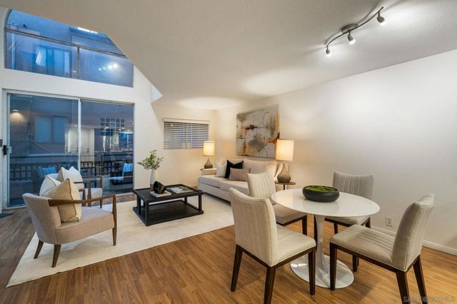 3974 Riviera Dr, San Diego, CA 92109