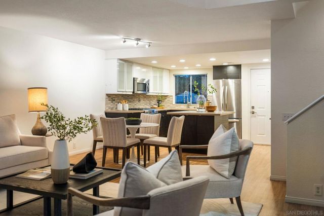 3974 Riviera Dr, San Diego, CA 92109