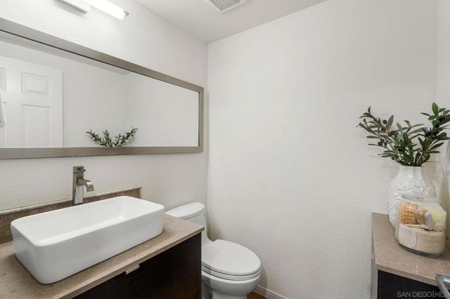 3974 Riviera Dr, San Diego, CA 92109