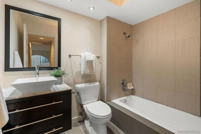 3974 Riviera Dr, San Diego, CA 92109
